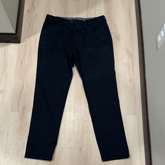 Charles Tyrwhitt Men's Navy Chinos - Picture 1 of 2